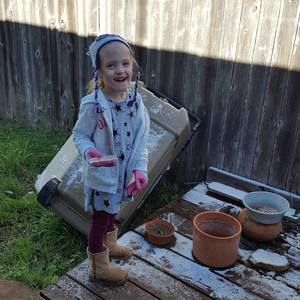 Meet your Posher, Suzanne